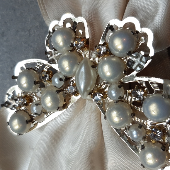 Satin Bow Headband - Picture 4 of 4